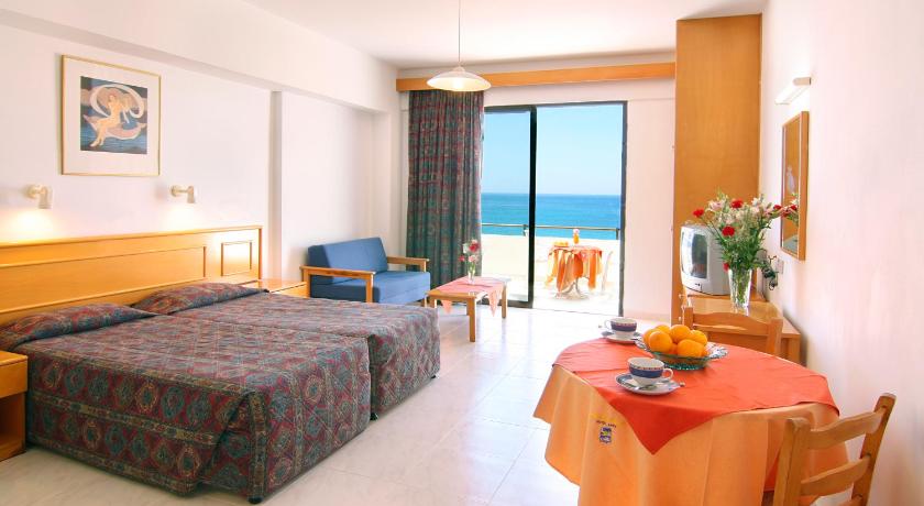 Corallia Beach Hotel Apartments photo