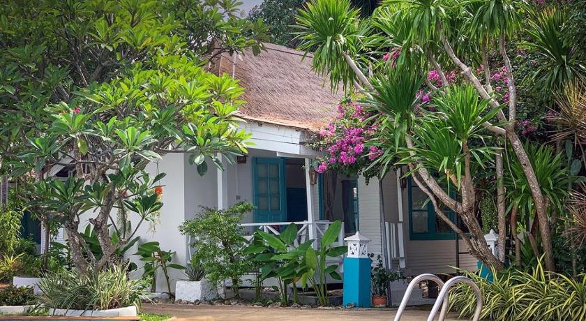 Sand Sea Beach Resort - image 41