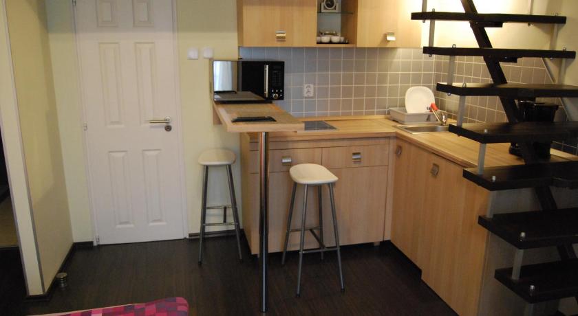 Image of Suite 12