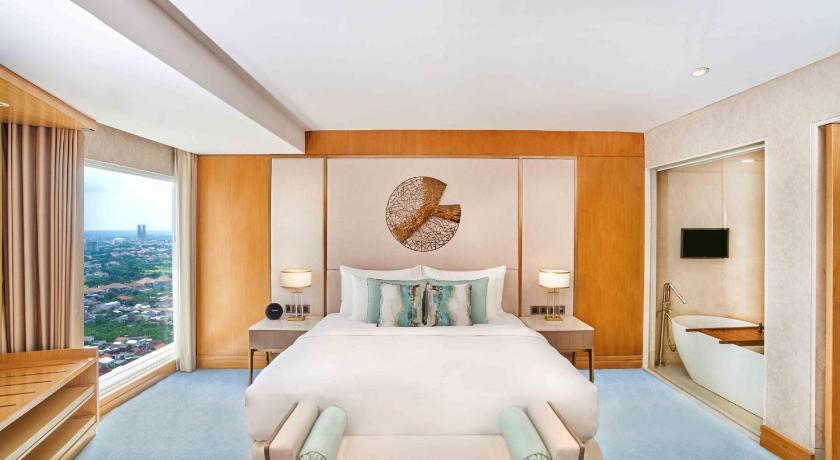 Image of Glacier Suite 0