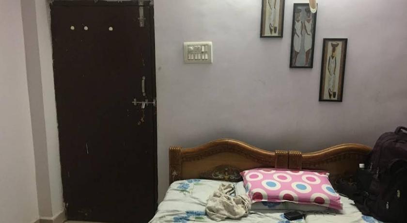Online room booking for guest — Hotel in Bavla