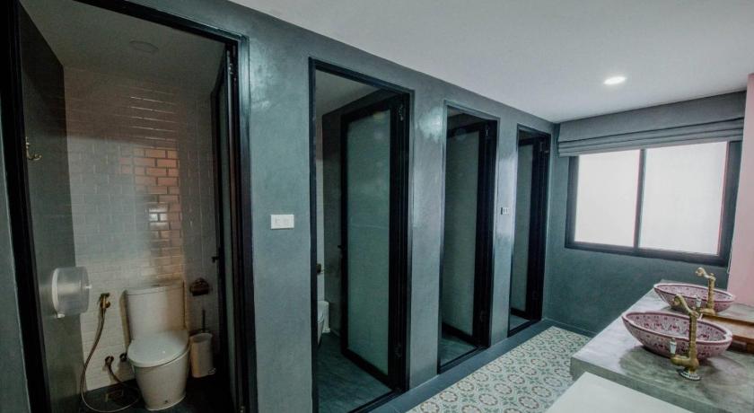 Lynlan Hostel &amp; Cafe — Hotel in Hat Yai