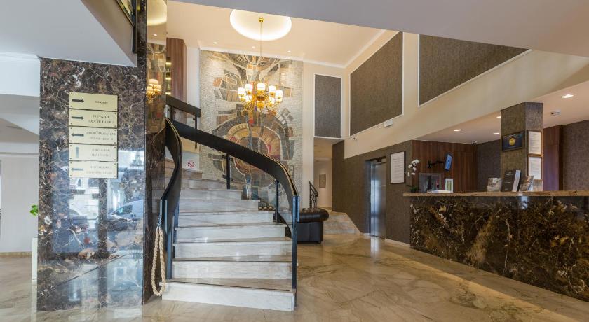Hotel Royal Inn photo