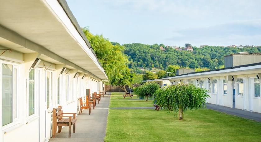 Sand Bay Holiday Village - Adults Only — Hotel in Weston Super Mare