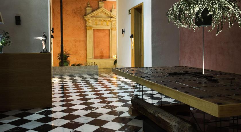 Sevilla Aguilas5 SevillaSuites 5-Star Guesthouse suite