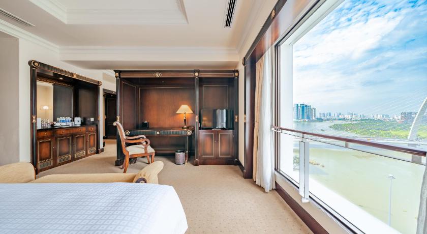 Image of DELUXE SUITE KING RIVER VIEW 5