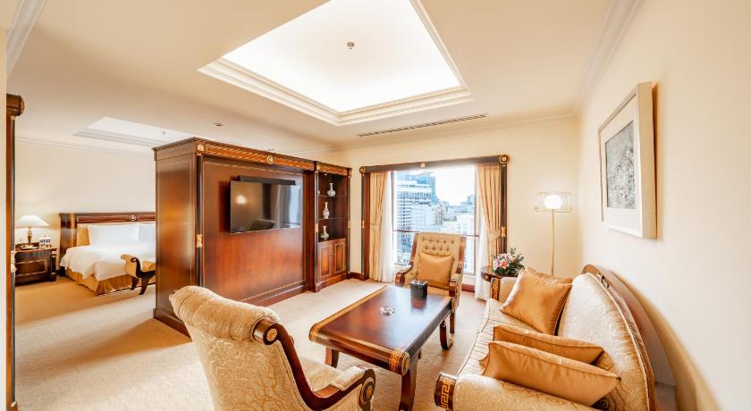 صورة DELUXE KING SUITE CITY VIEW 6