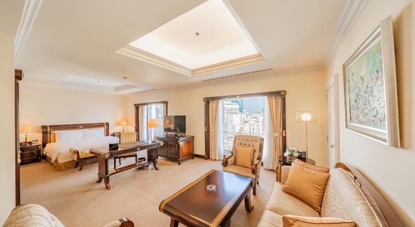 صورة DELUXE KING SUITE CITY VIEW 4