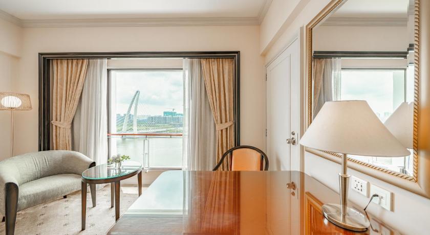 Image of Deluxe Twin River View 0