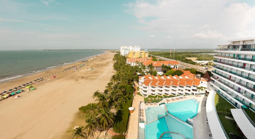 Las Americas Torre Del Mar photo