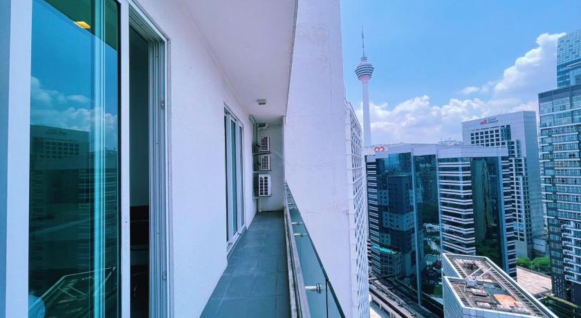 6PAX SUITES KL CITY Pavilion at Bukit Bintang NETFLIX & WIFI photo
