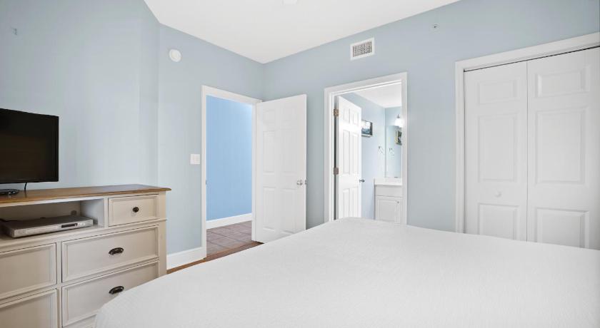 Image of One-Bedroom Apartment 1305 8