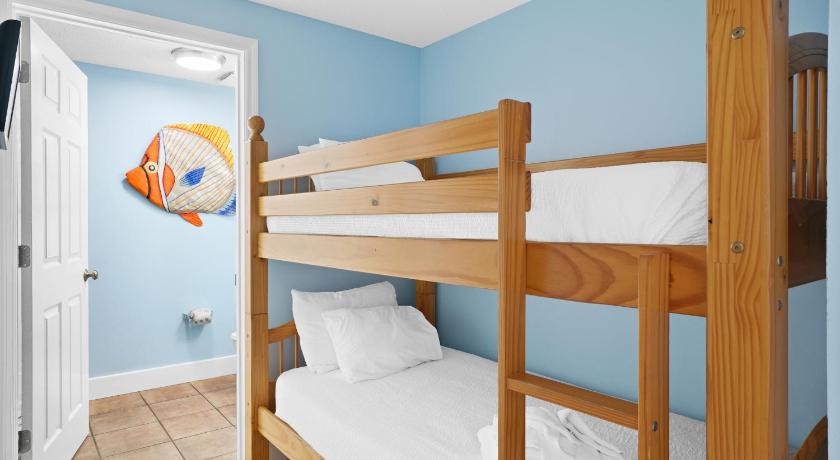 Image of One-Bedroom Apartment 1305 7