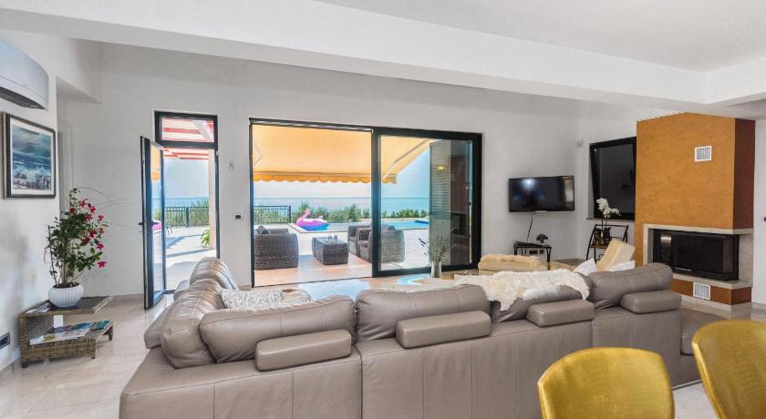 Seaside luxury villa with a swimming pool Cove Mihovilje, Pag - 16124 photo