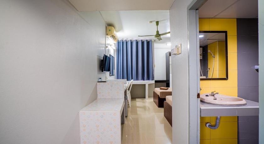 Pasawang Hotel (โรงแรมภาสว่าง) photo