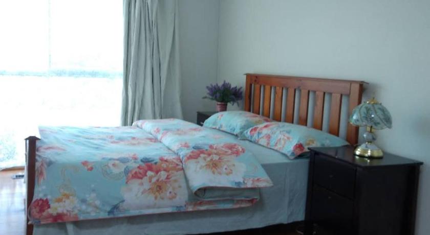 别墅近大学近轨道交通大床超大房间A Large room with Japanese bed photo