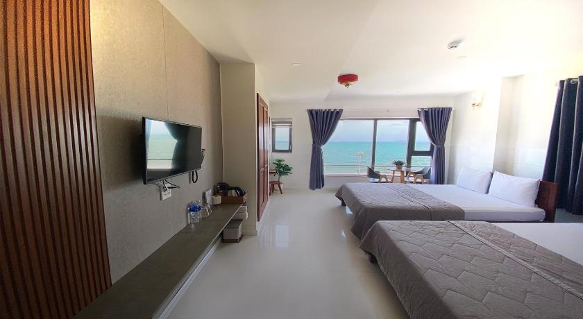 Quadruple Room with Sea View, Thien Hai 2 Hotel in Quy Nhon (Binh Dinh)
