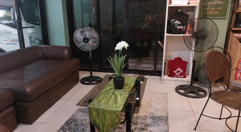 Makabata Guesthouse & Cafe – Manila, Metro Manila, NY