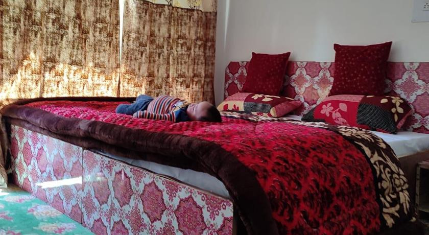 Al hayat guest house — Hotel in Pahalgam