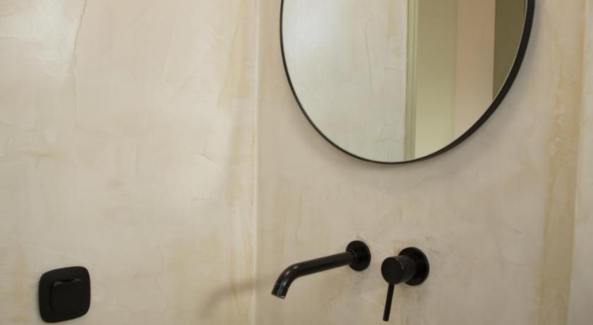 Olive Villa, New renovation, Entire House photo