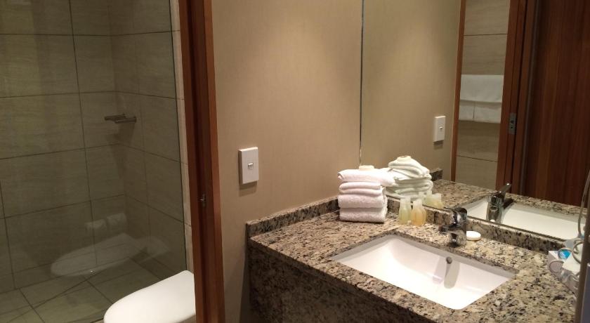 Image of Deluxe Room 1 King Bed 13