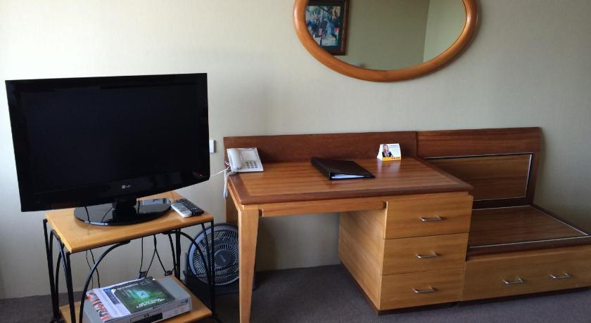 Image of Deluxe Room 1 King Bed 17