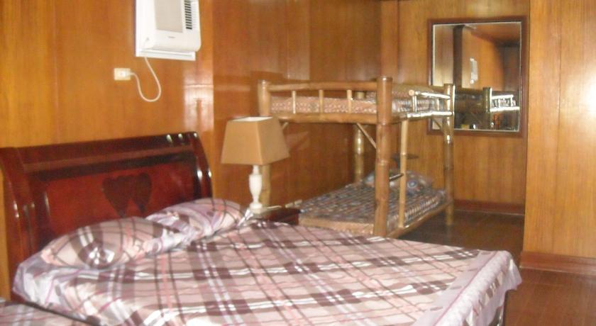 Image of 8-Bed Female Dormitory Room 4