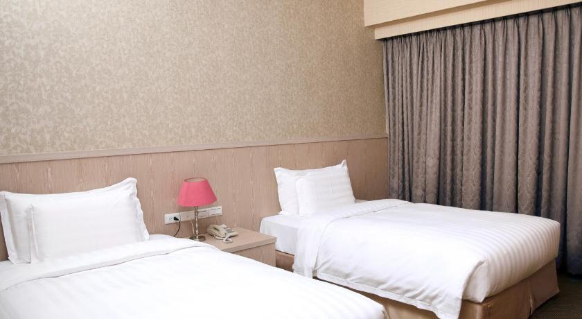 Image of Superior Twin Room 8