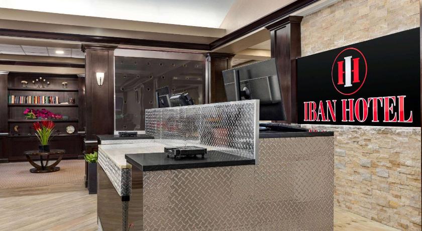 IBAN Dallas Park Central Hotel, Trademark by Wyndham photo