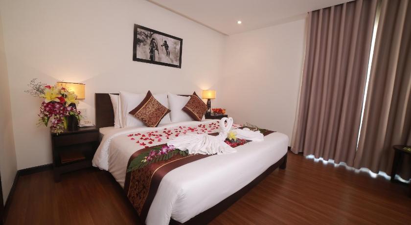 Image of Senior Deluxe City View With Balcony 11
