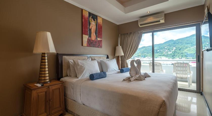 Patong Tower Condominium by Lofty photo