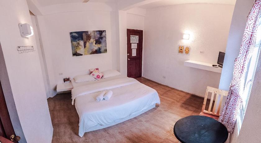 Image of Deluxe Room 0