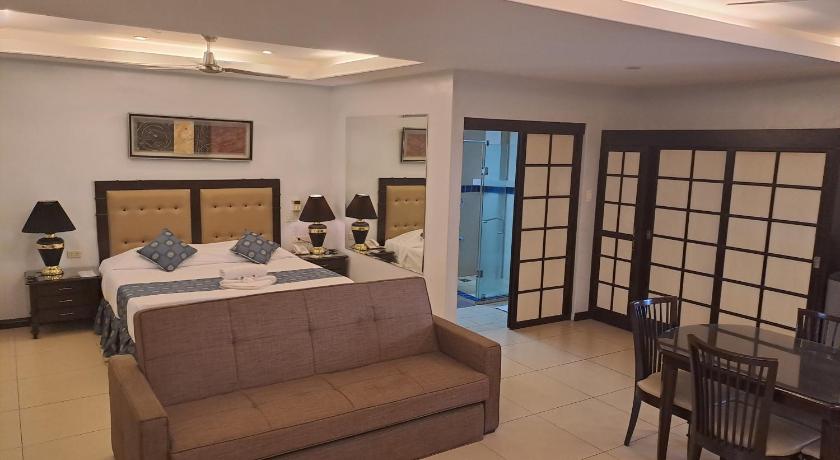 Image of Balcony Room 8