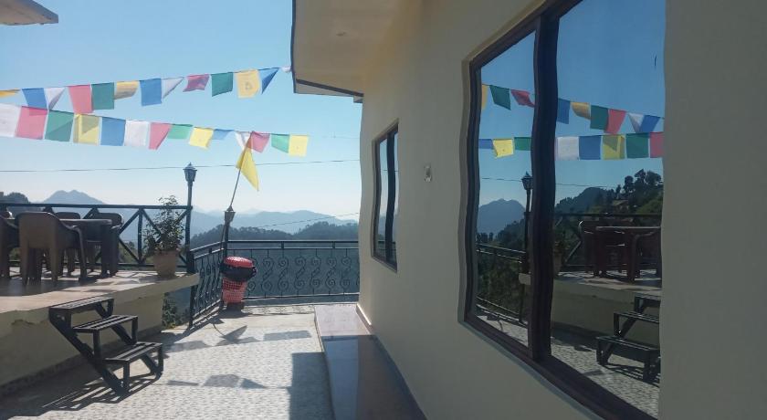 Monaal pyaari pahadi photo