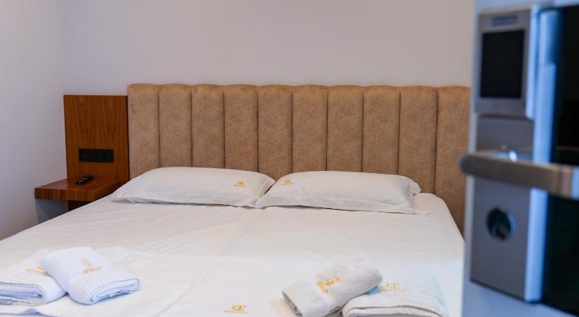 Foto, millel on kujutatud Kaheinimesetuba (double) rõduga (Double Room with Balcony) 6