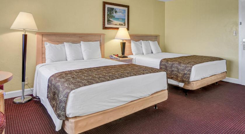 Page Terrace Beachfront Hotel photo