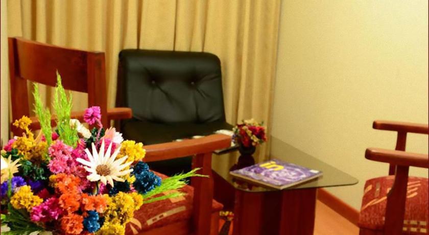 Image of Suite 15
