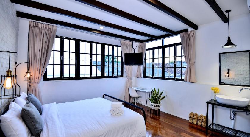 Image of Deluxe Double  Room 0