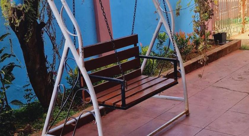 Tony's Garden House Back Packers inn photo