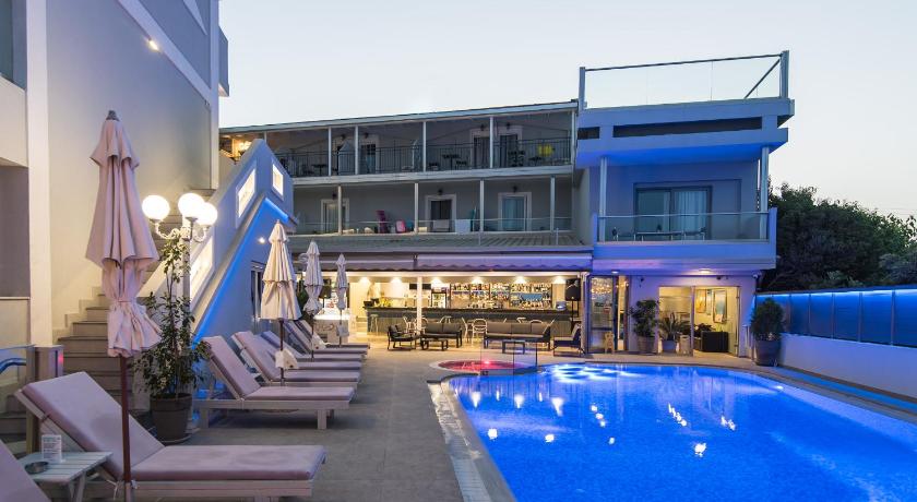Denise Beach Hotel photo