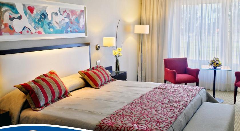 Image of 1 King Bed Non-Smoking 3