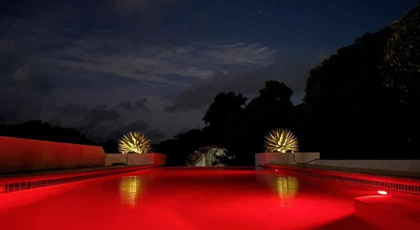 Vieques Lejos Eco Retreat 4-Star Hotel lobby