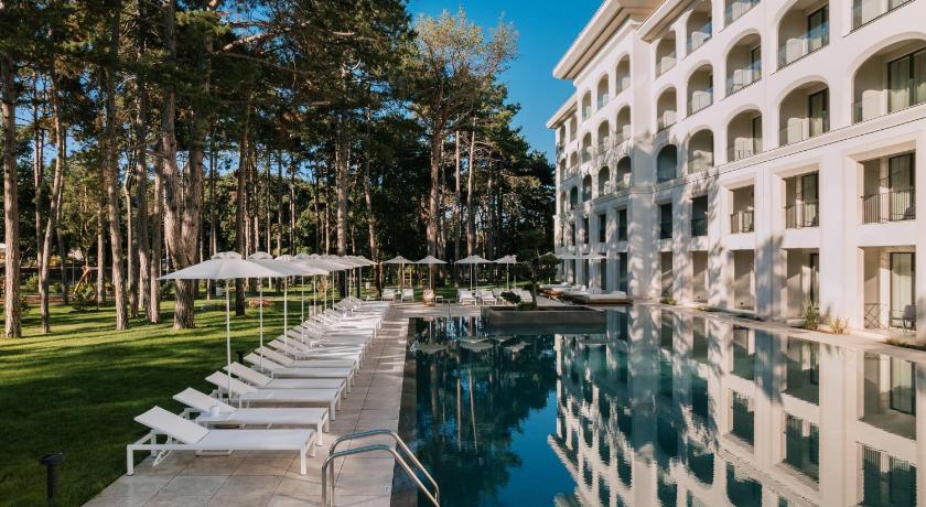 Aquahouse Hotel &amp; SPA — Hotel in Varna
