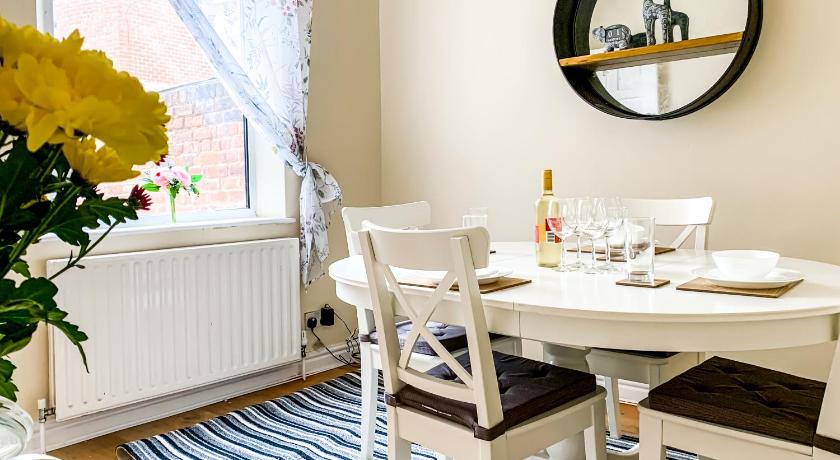 The Warwick - Free Parking - York Victorian House - Holiday Home — Hotel in York