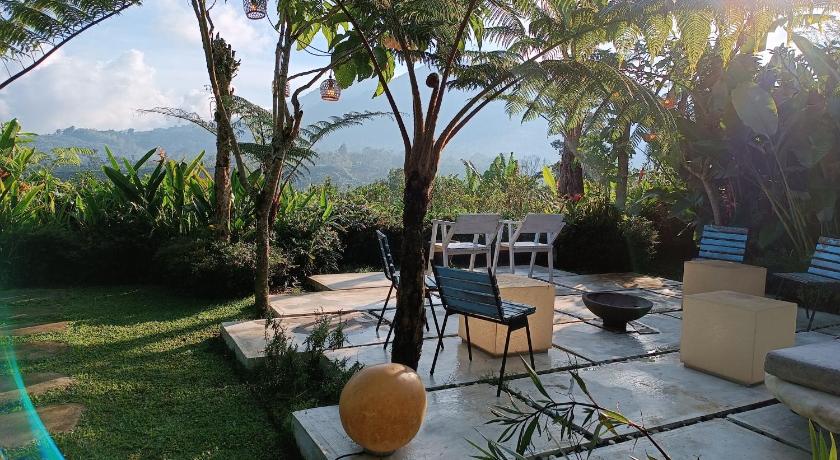 Dkubusalangki Villa photo