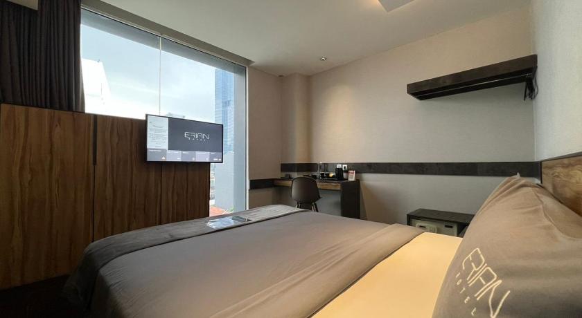 Image of Deluxe City View 4