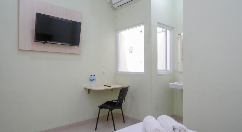 RedDoorz Syariah near Gerbang Tol Krapyak 2 Semarang - image 32