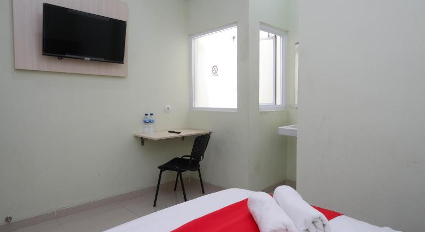 RedDoorz Syariah near Gerbang Tol Krapyak 2 Semarang - image 29