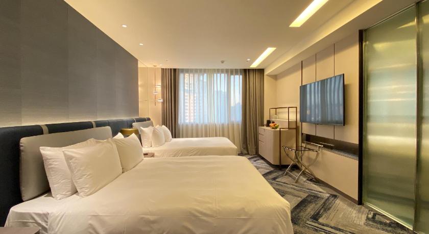 Image of Executive Two Queen Beds 4