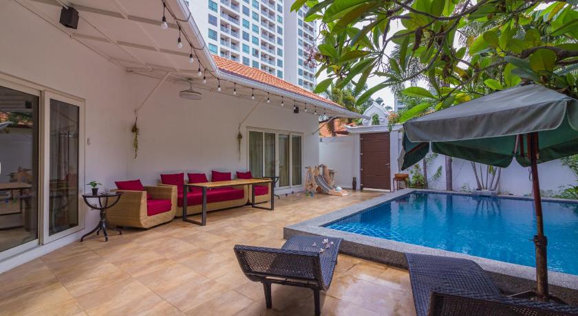 Luxury 3 bhk villa 200m from the beach photo
